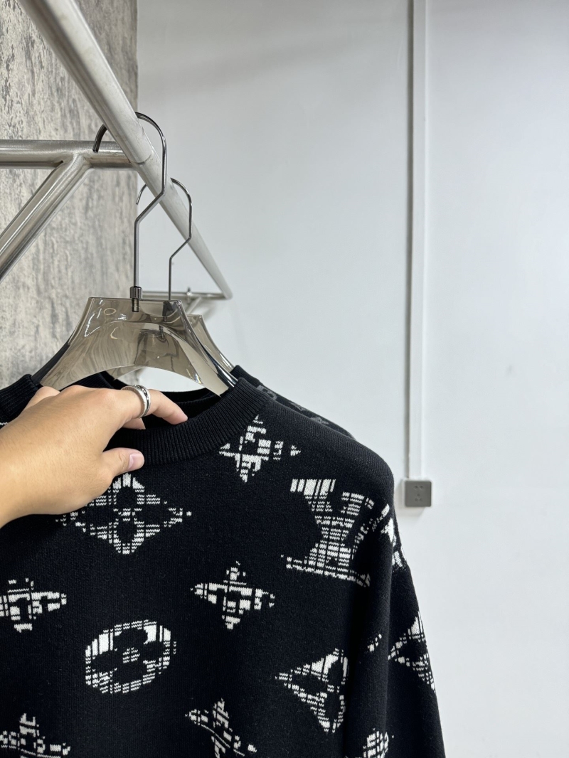 l0vis Vvtt0n sweater